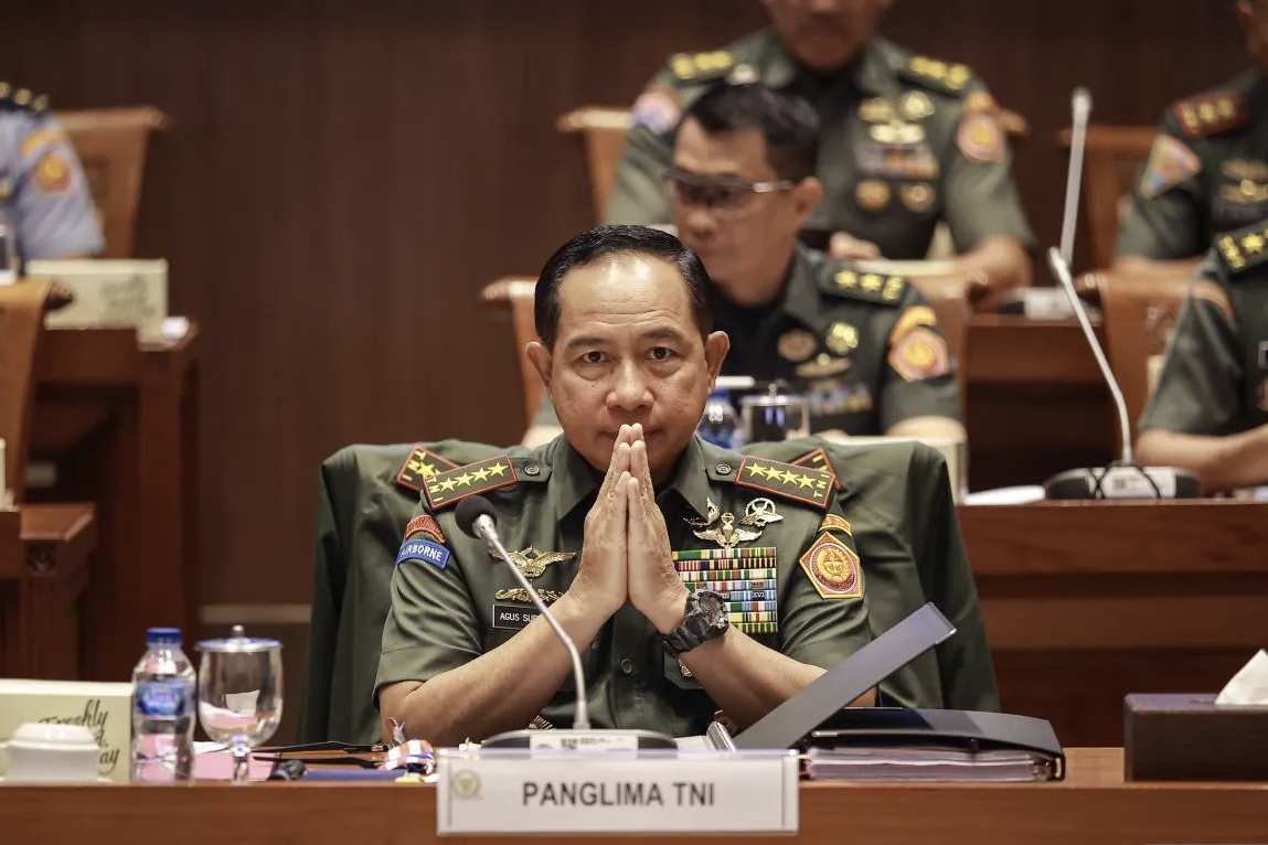 tni-chief-rotates-117-senior-officers