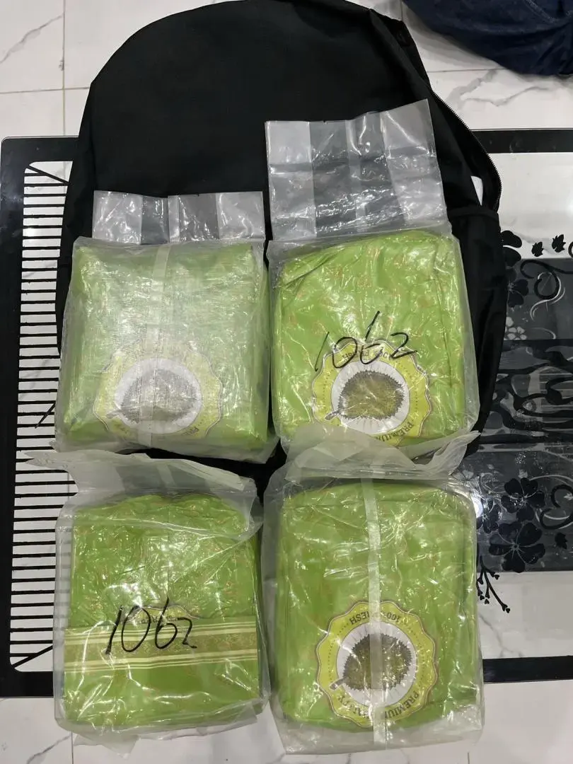 police-arrested-a-methamphetamine-courier-in-west-kalimantan