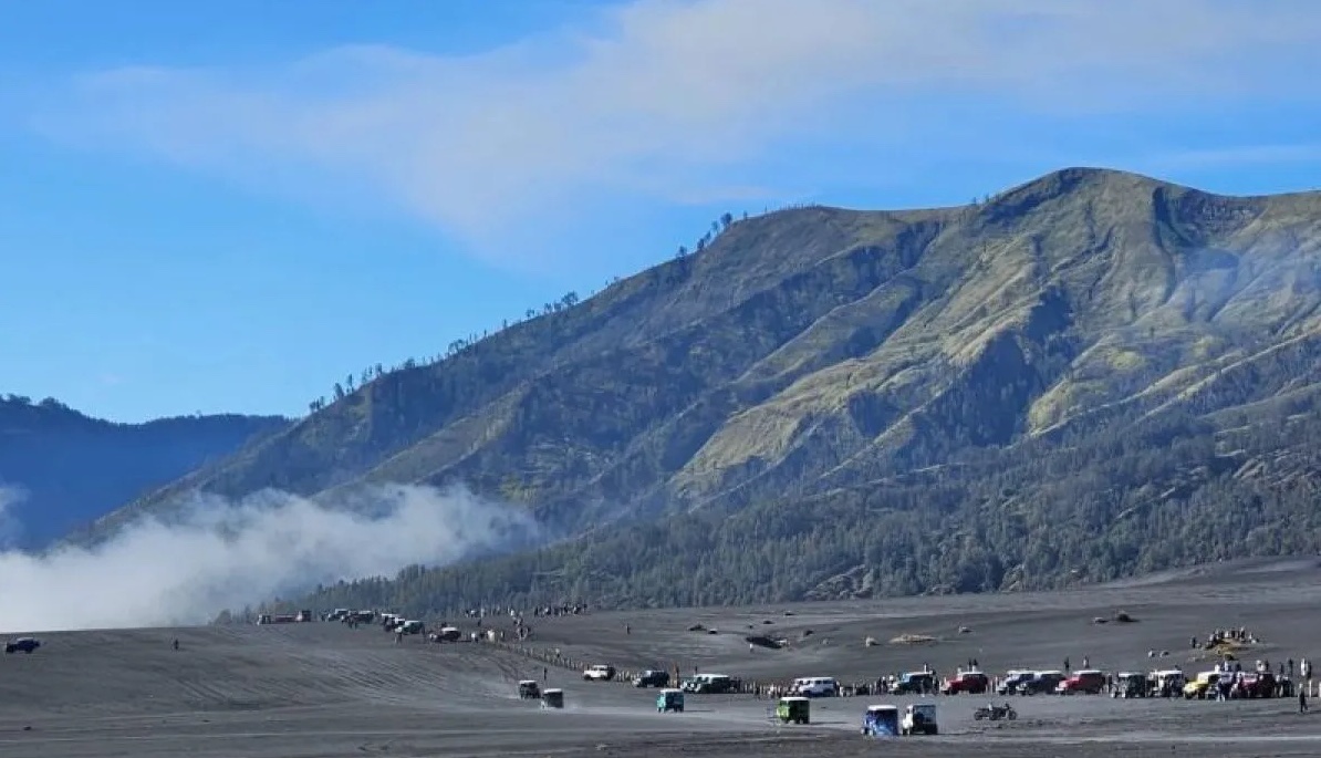 bromo-tengger-semeru-national-park-to-close-from-10-13-june-2025