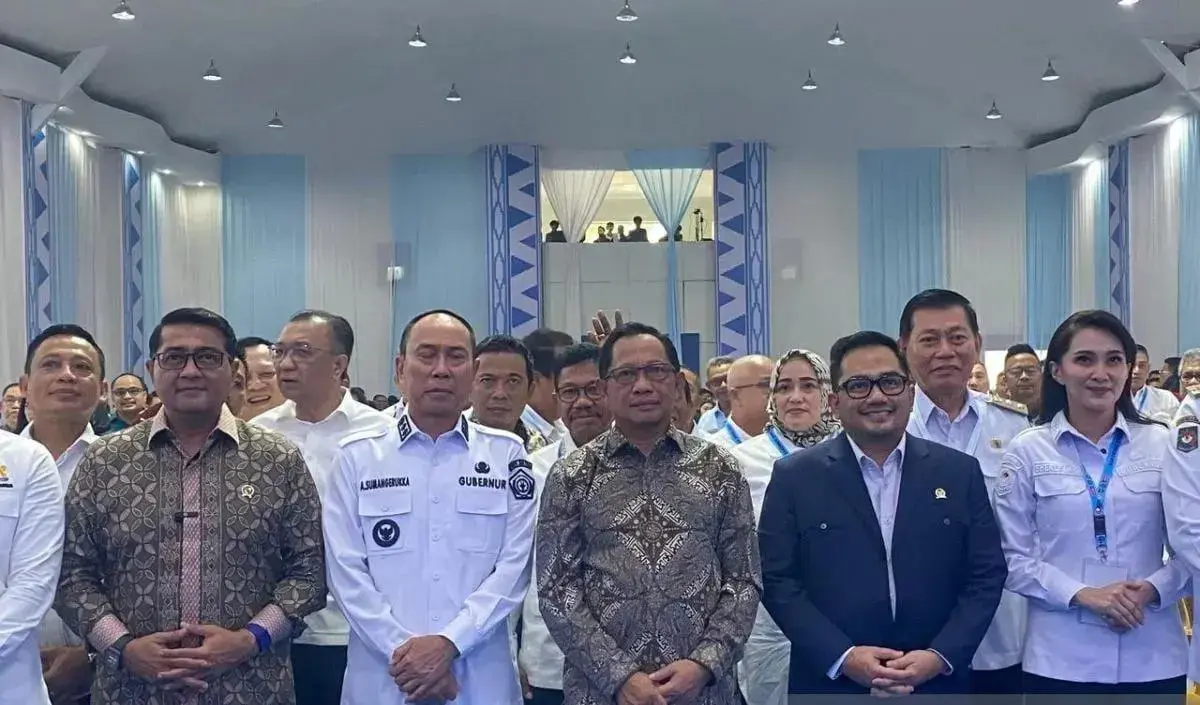 home-affairs-minister-urged-local-govt-to-issue-legal-products-that-sides-with-the-people