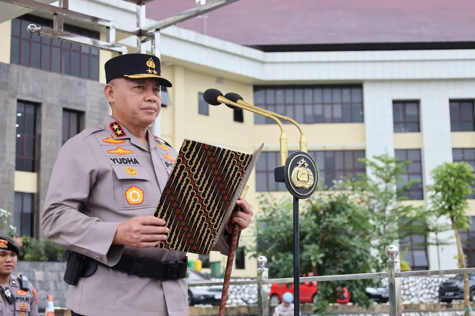 south-kalimantan-regional-police-chief-appreciates-smooth-re-election-in-banjarbaru