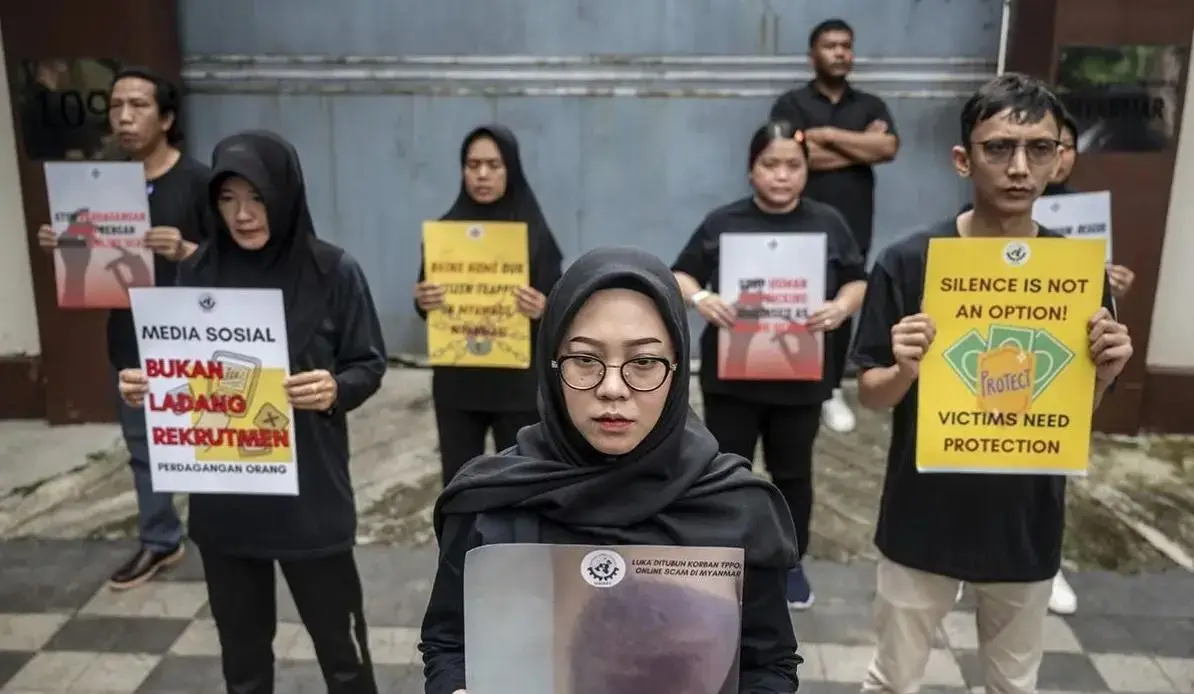 gen-z-and-masters-graduates-dominate-online-scam-trafficking-victims