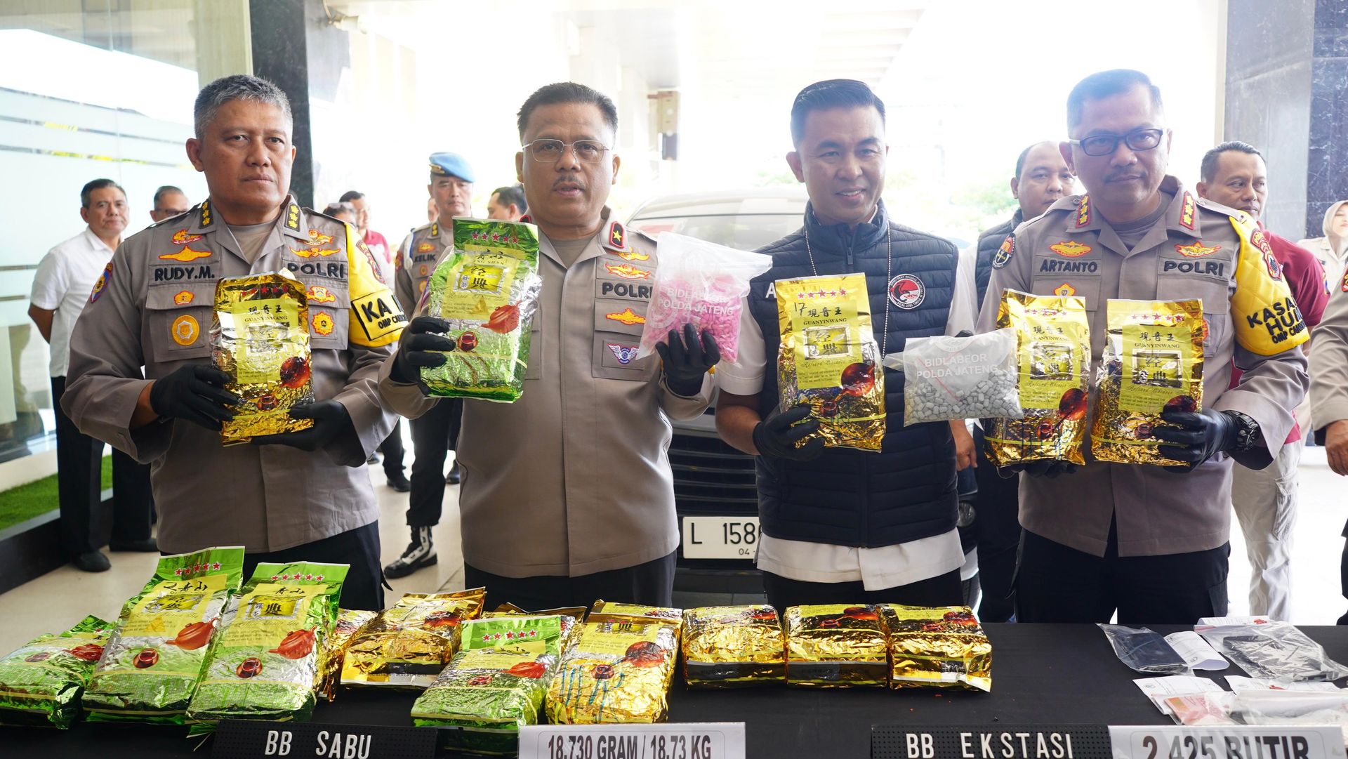 central-java-regional-police-thwarts-drug-smuggling-from-west-kalimantan