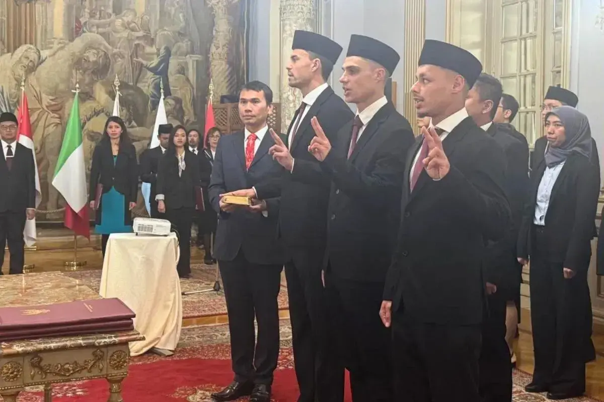 three-footballers-officially-become-indonesian-citizens