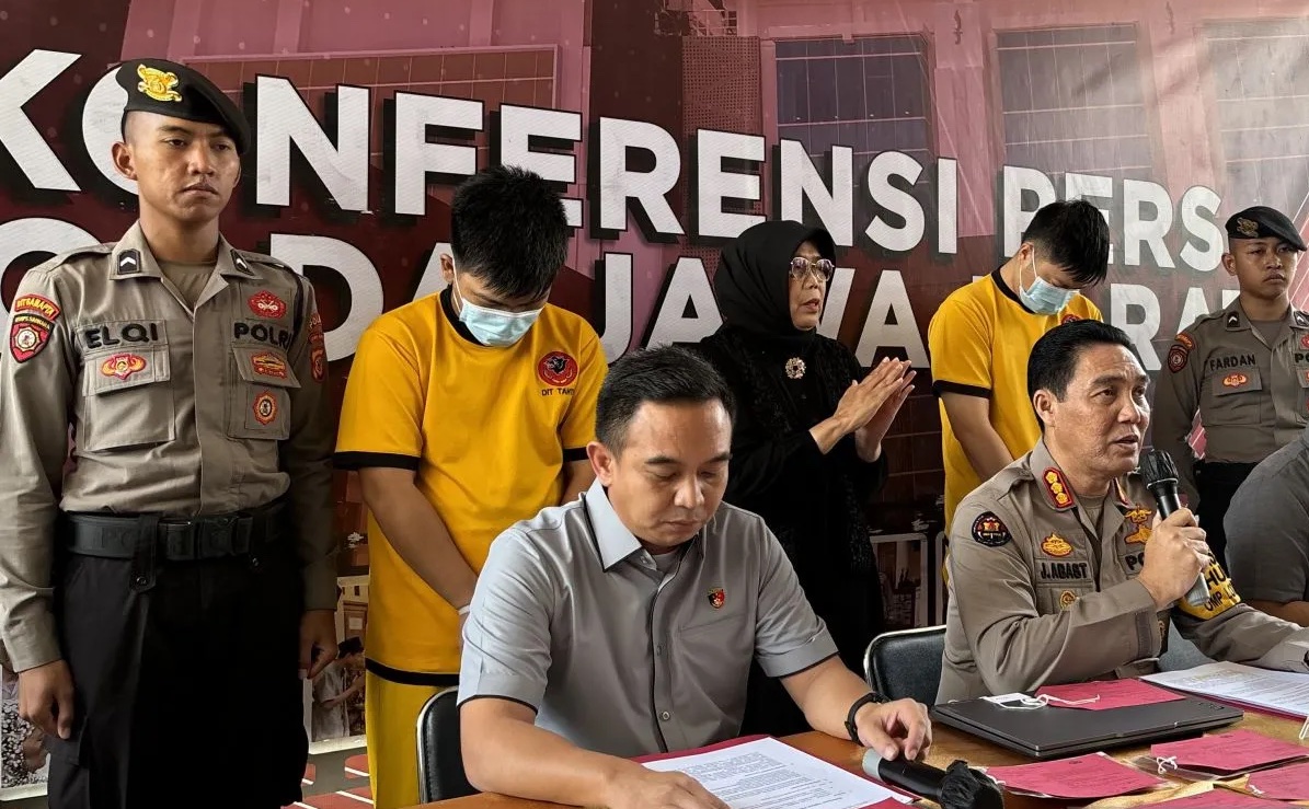 west-java-police-arrest-two-members-of-cambodia-based-online-gambling-syndicate