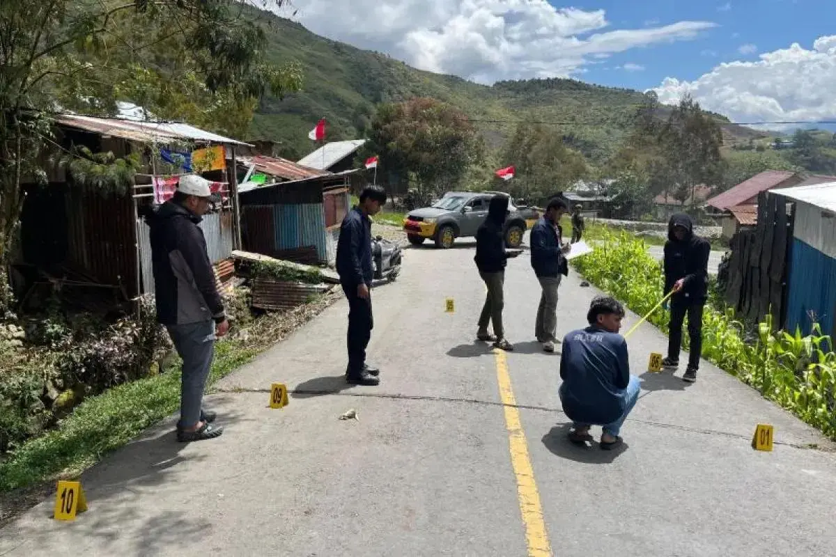 damai-cartenz-task-force-reconstructs-shooting-scene-of-fallen-brigadier-ronal-enok