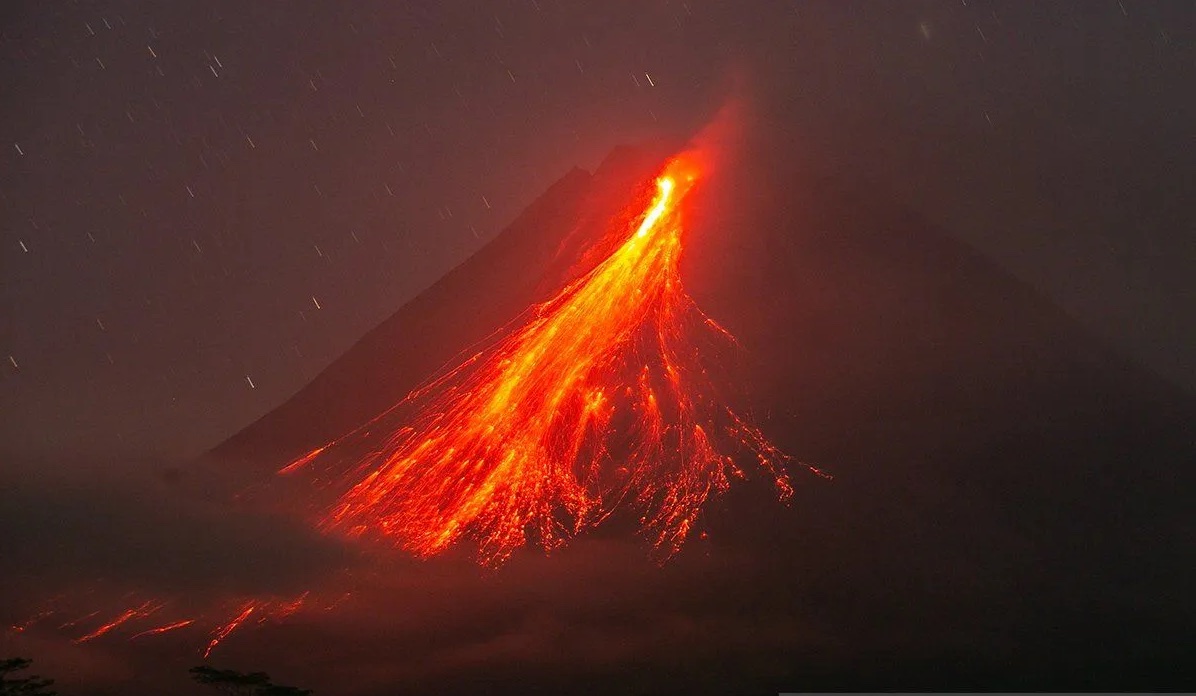 mount-merapi-erupts-21-times-lava-reaches-15-km