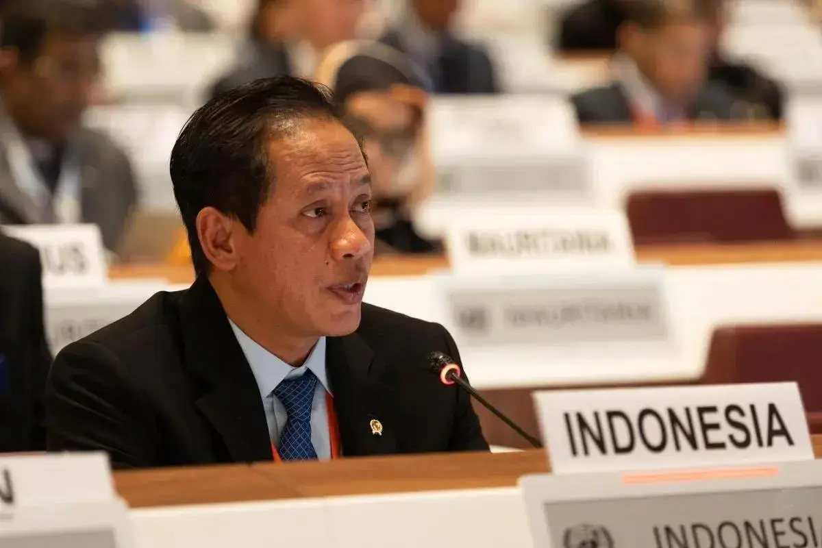 indonesia-vows-to-end-plastic-pollution-even-without-global-treaty