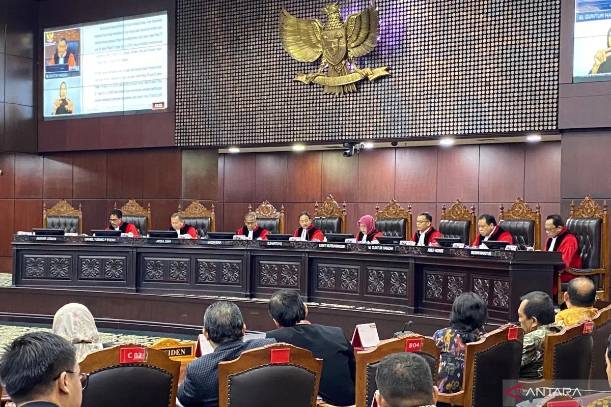 the-constitutional-court-orders-new-labor-law