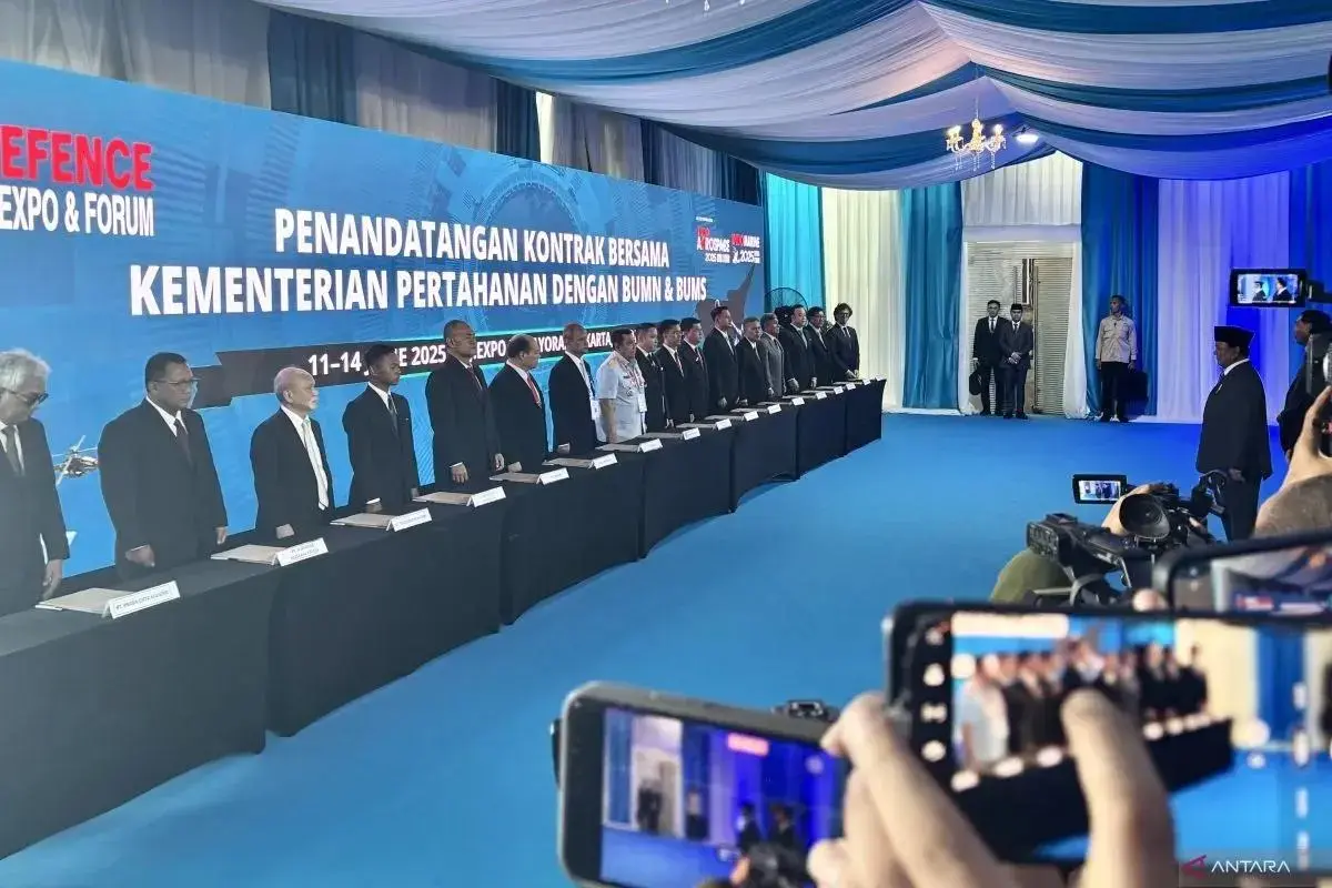 president-prabowo-oversees-2-billion-in-defence-mous-at-indo-defence-expo-2025