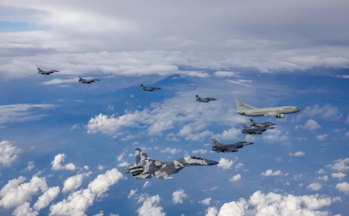 air-force-confirms-escort-of-eight-fighter-jets-for-president-jokowis-flight