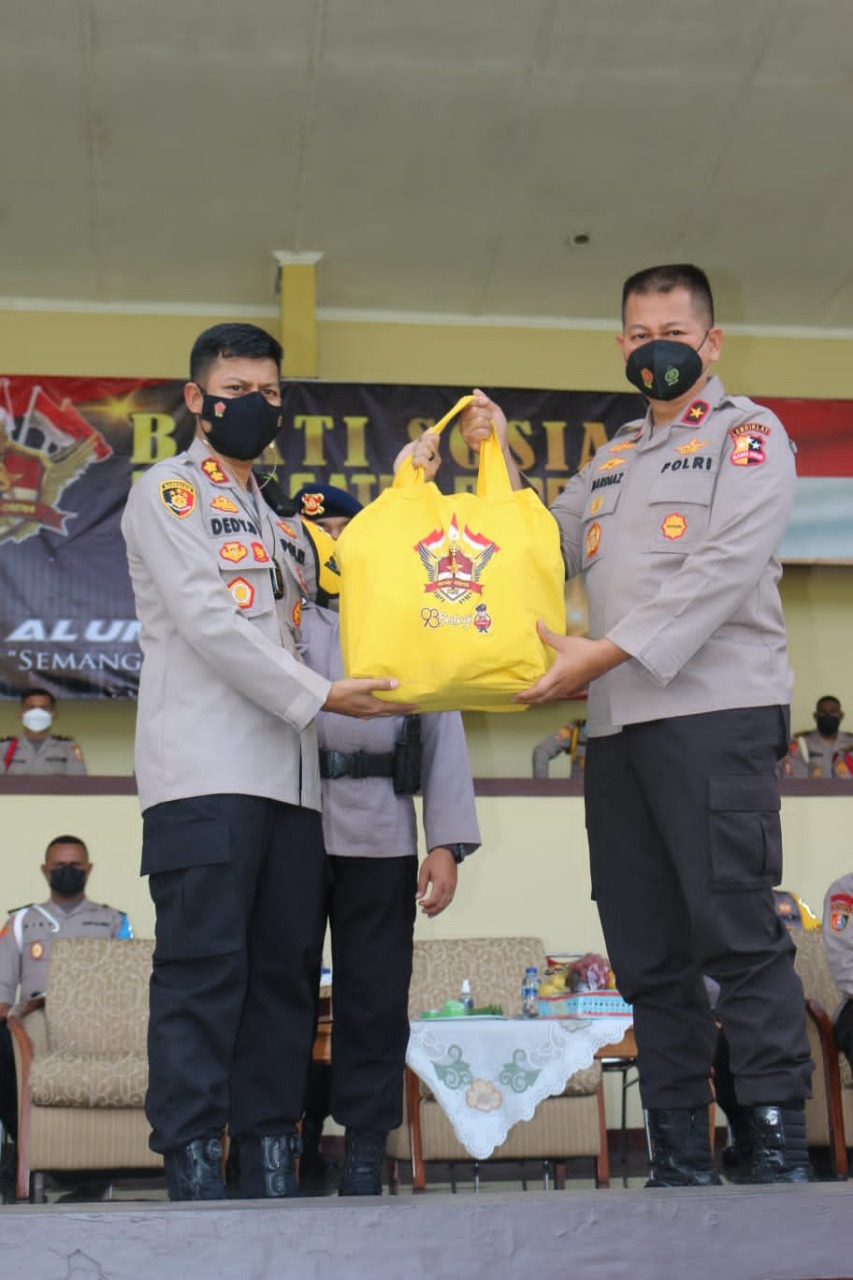 the-indonesian-police-academy-holds-simultaneous-social-service