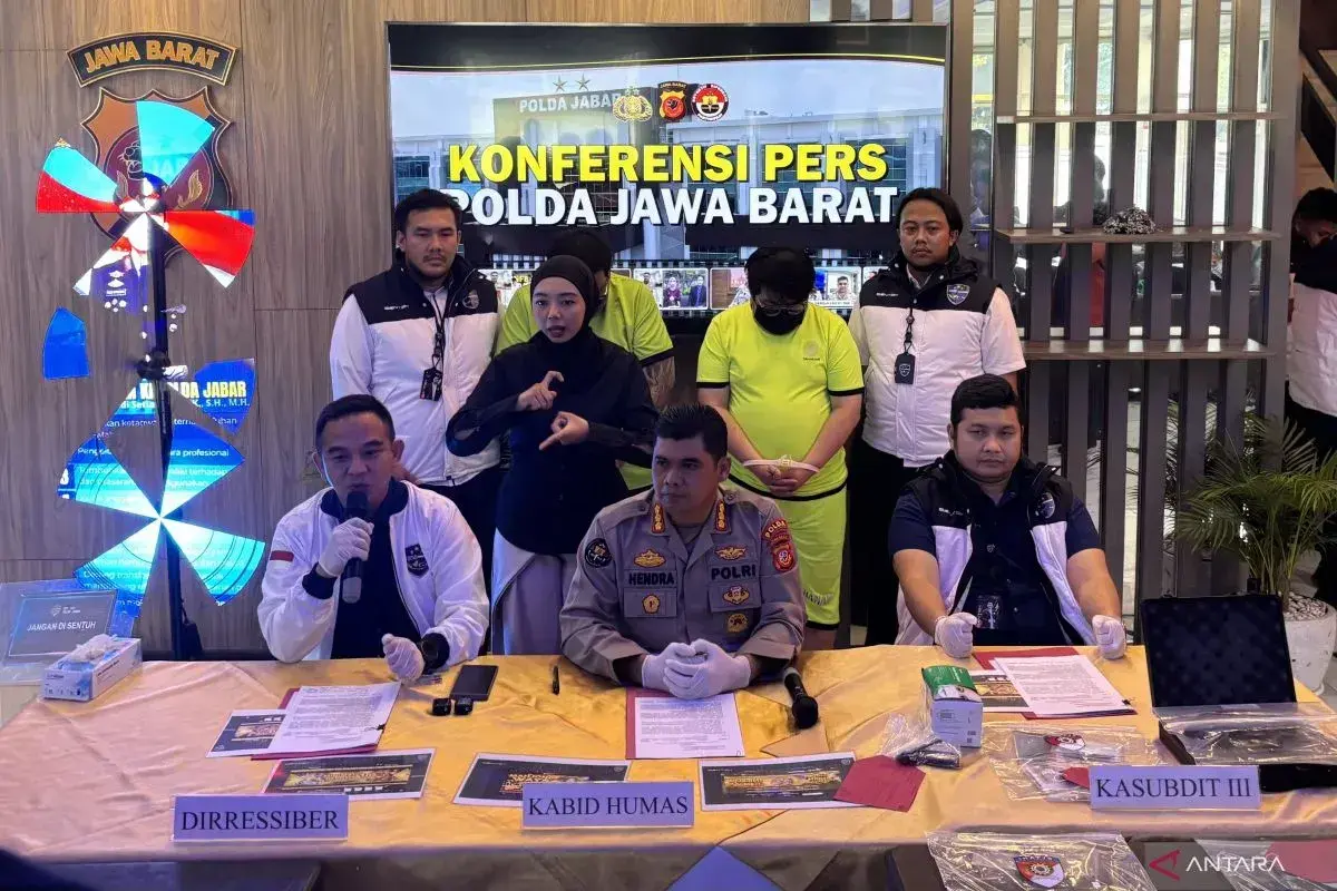 west-java-regional-police-bust-two-online-gambling-promoters-from-cambodia