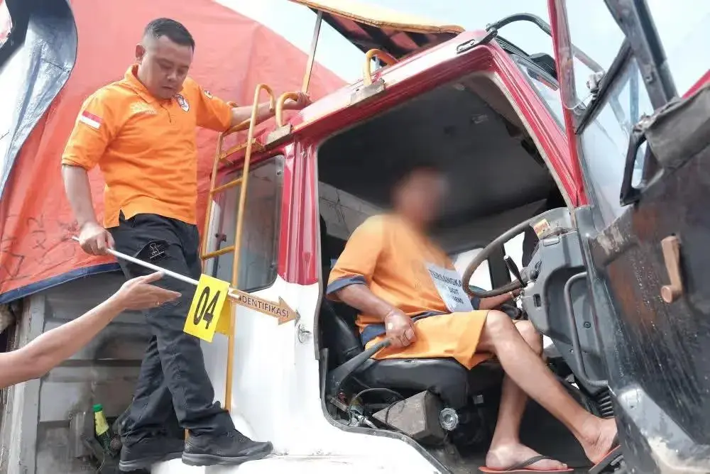 police-continue-the-investigation-on-pandaan-malang-toll-road