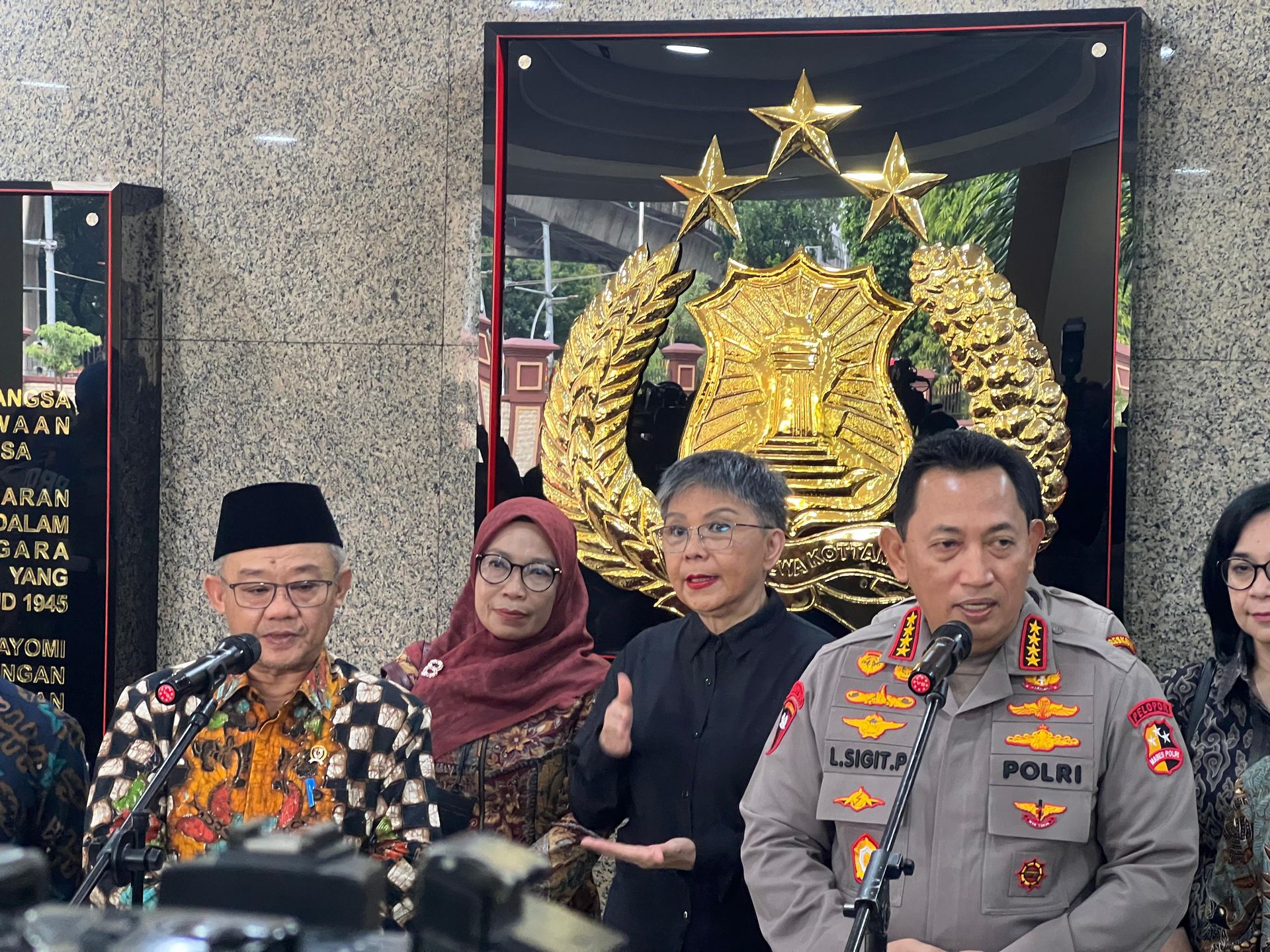 general-sigit-welcomes-the-visit-of-minister-abdul-muti