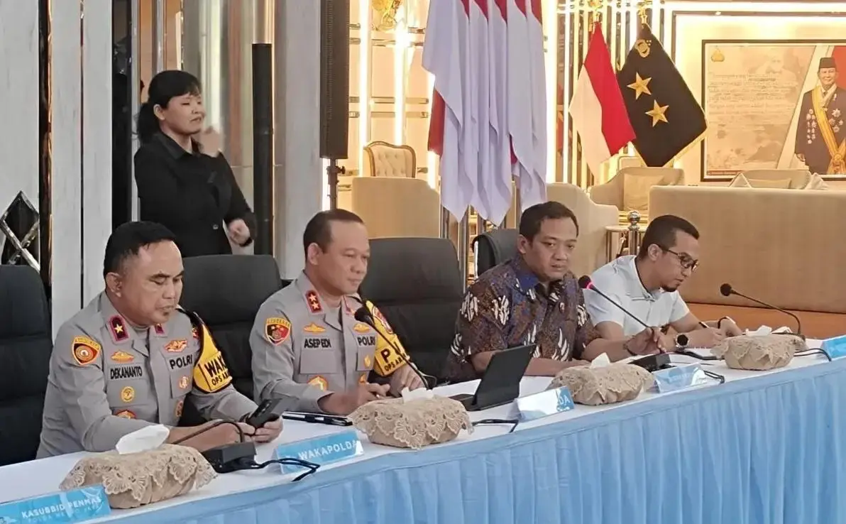 police-to-summon-eight-suspects-in-president-jokowis-fake-diploma-allegation-case