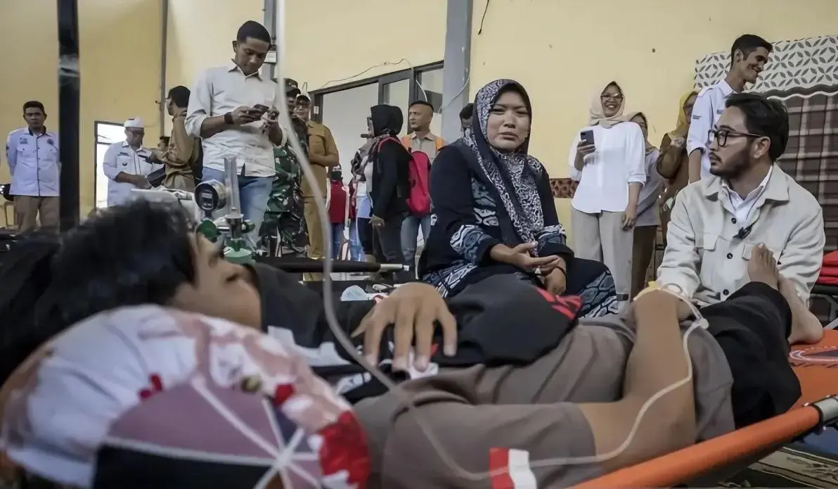 west-bandung-sees-another-mass-food-poisoning-600-students-affected-by-mbg