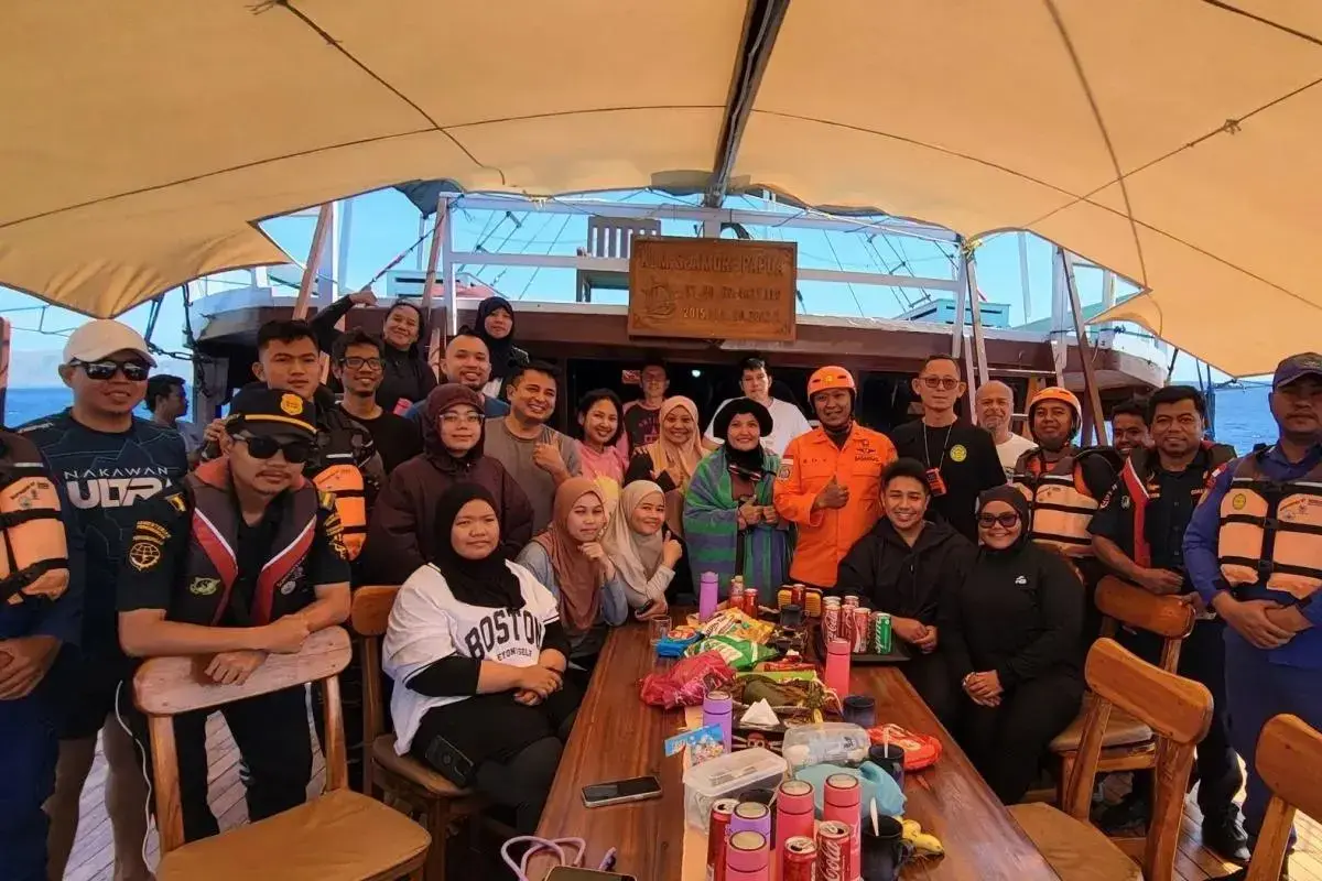 malaysian-tourist-swept-away-in-labuan-bajo-rescued-by-sar-team