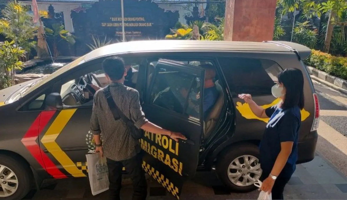 ngurah-rai-immigration-questions-seven-foreigners-over-prostitution-allegations