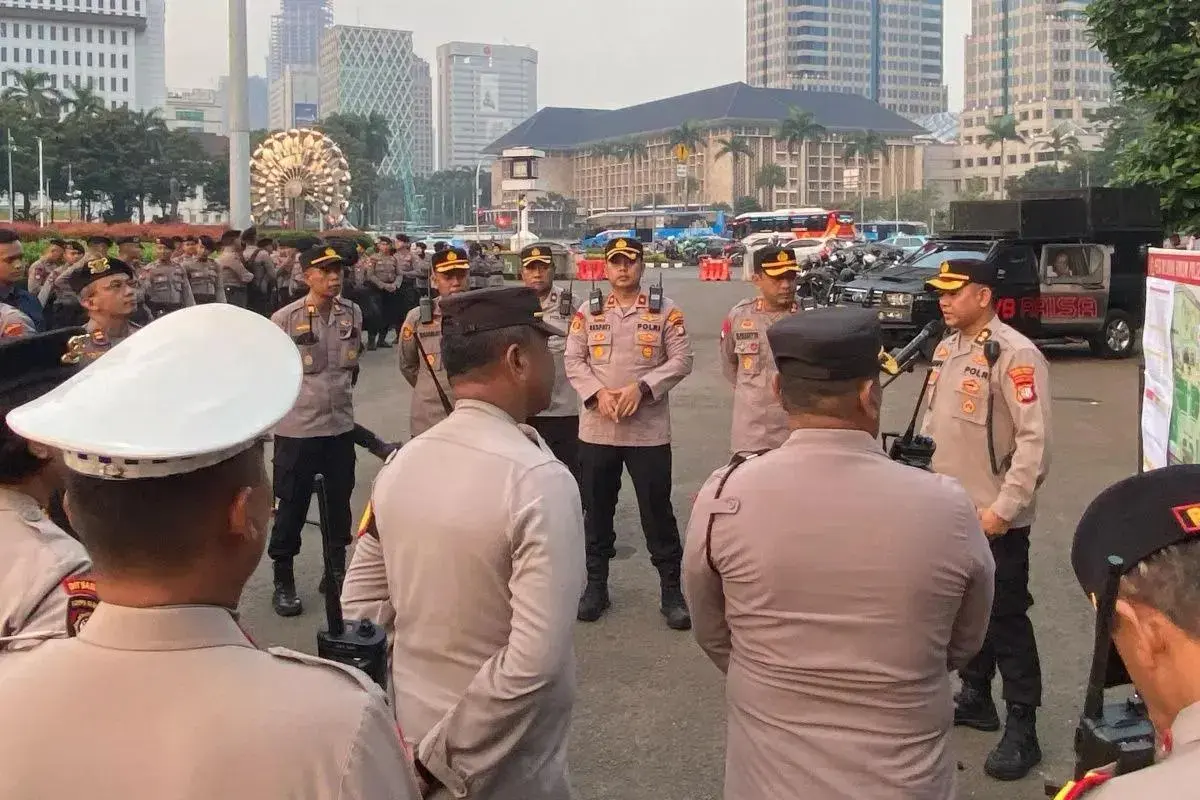 jakarta-police-deploy-1632-officers-for-ojol-driver-protest