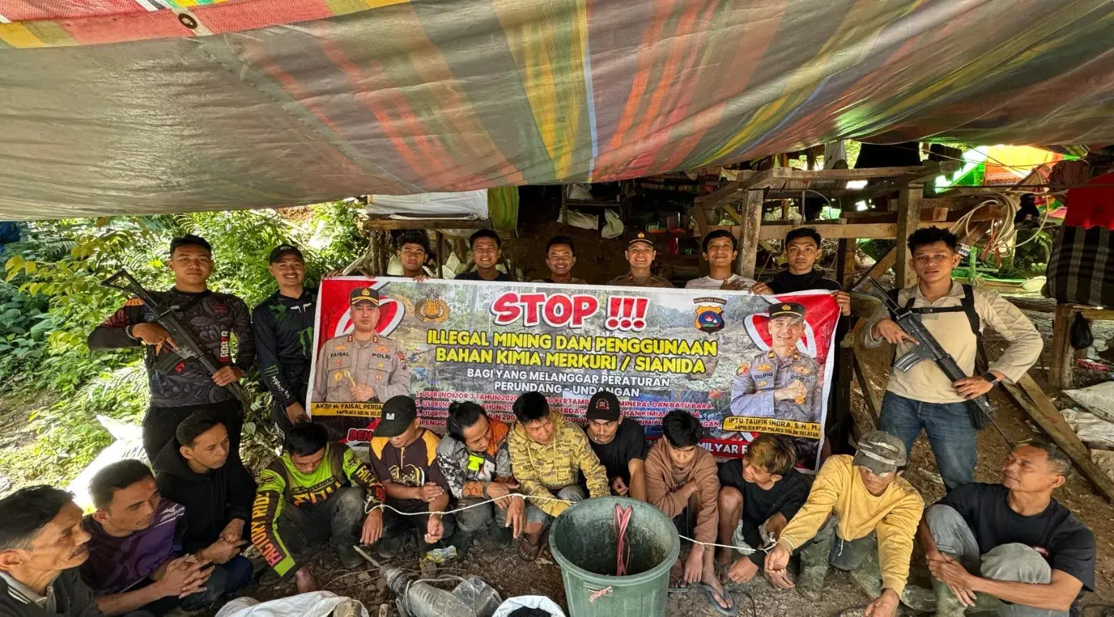10-illegal-miners-arrested-by-police-in-south-solok