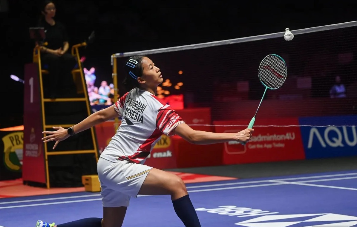 putri-kw-wins-bronze-medal-at-bwf-world-championships