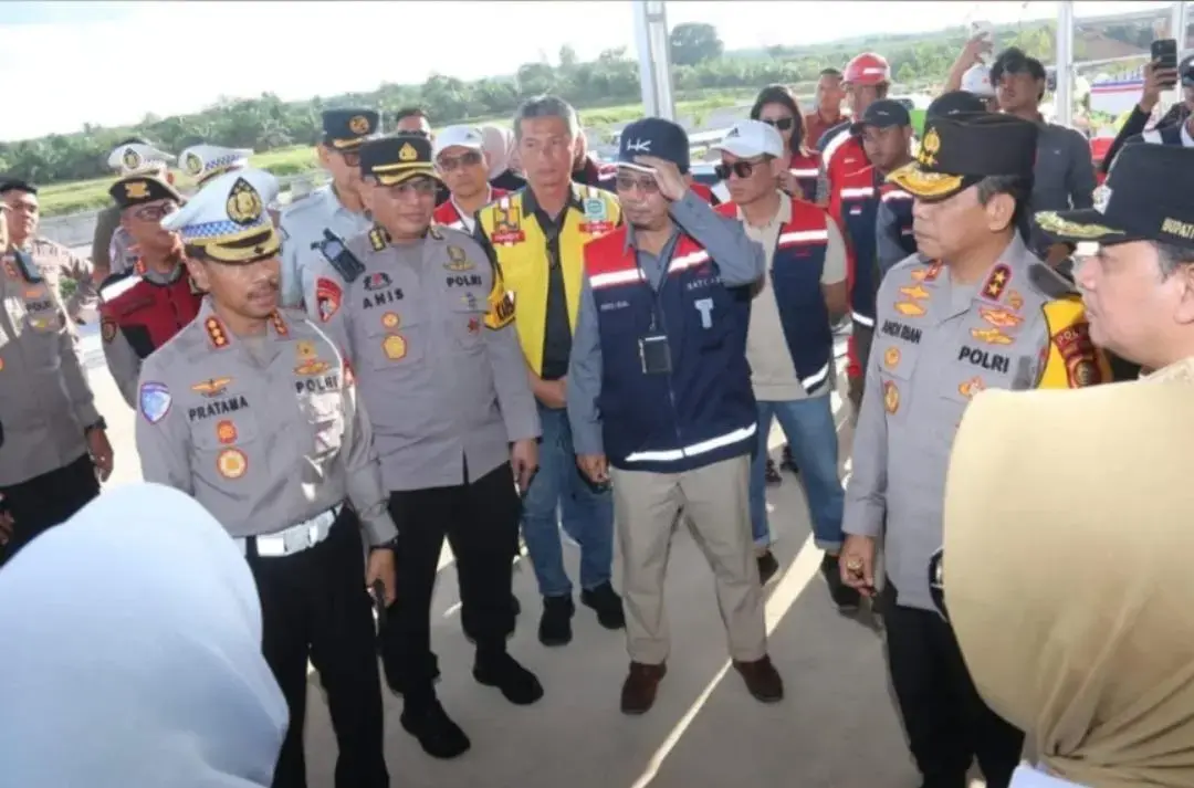 south-sumatra-regional-police-reviews-the-palembang-betung-toll-road-section