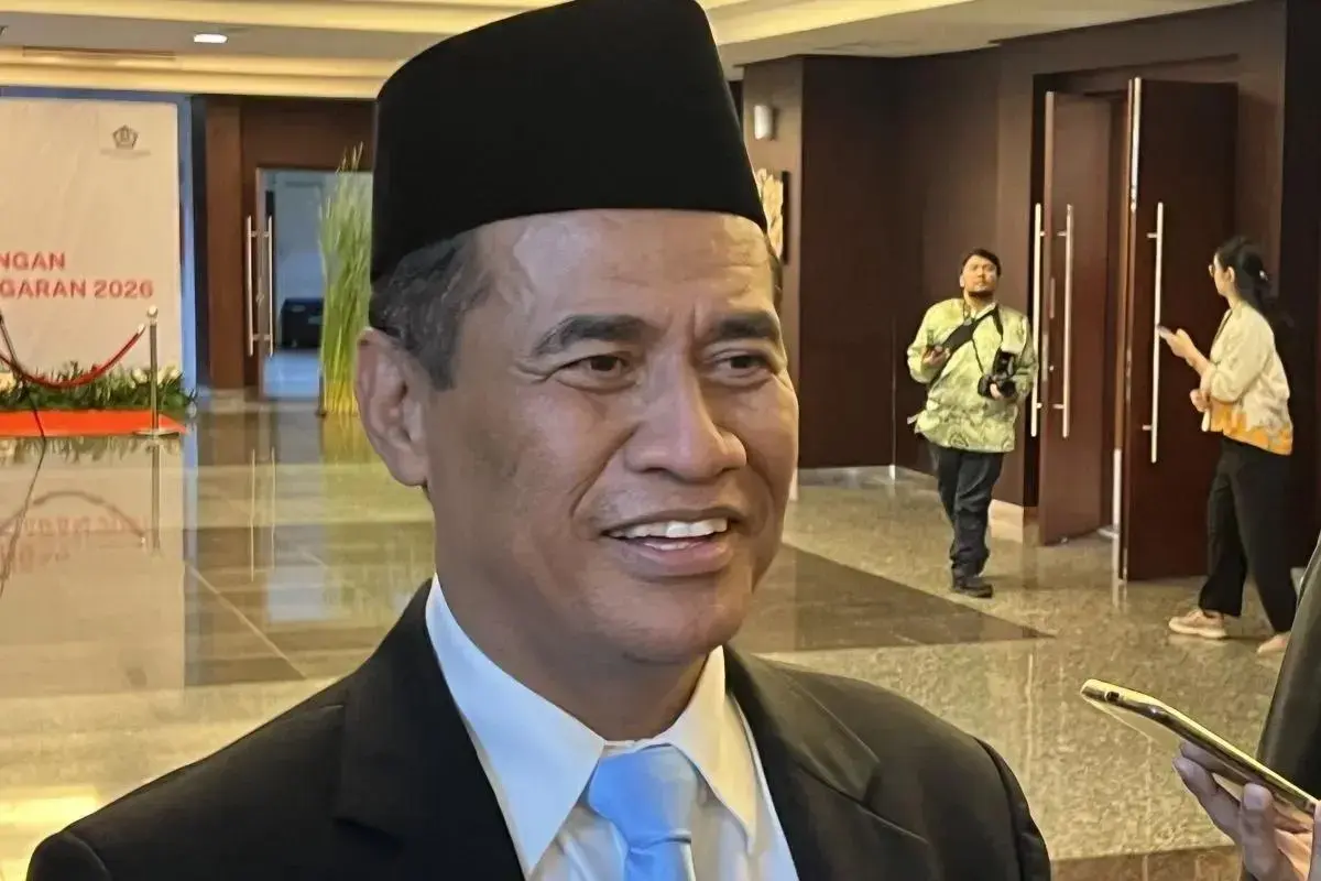 agriculture-minister-reveals-rice-fraud-broken-rice-found-at-59-in-premium-packs