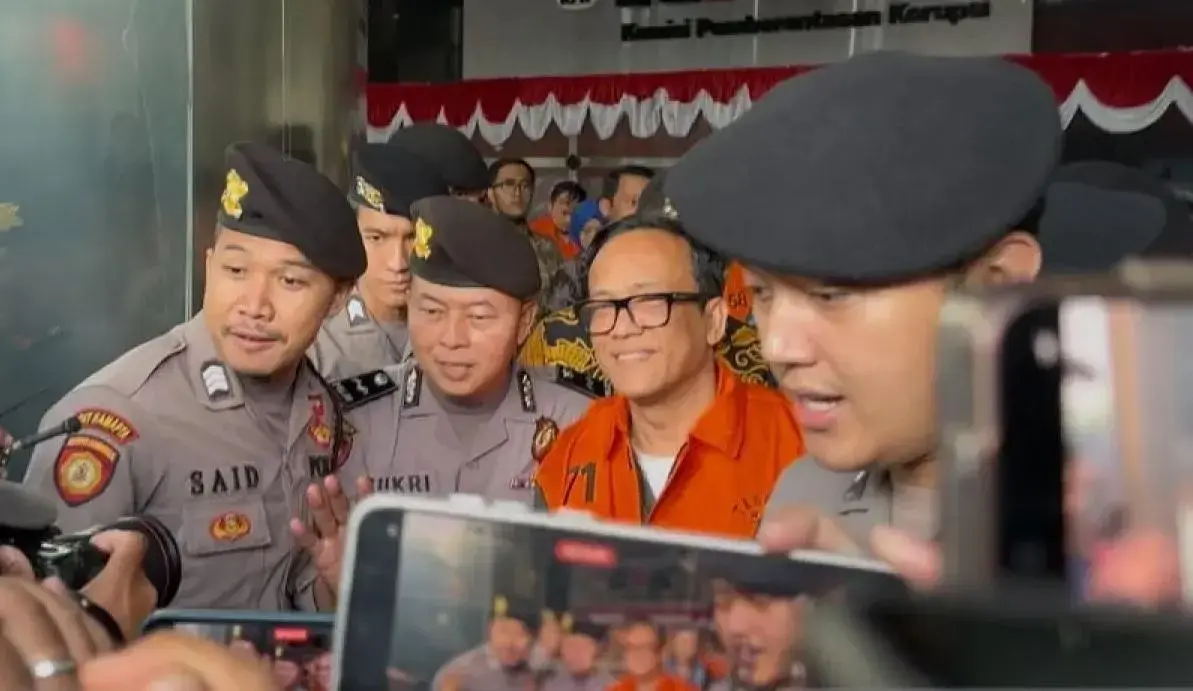 deputy-manpower-minister-pleads-for-presidential-amnesty-after-corruption-arrest