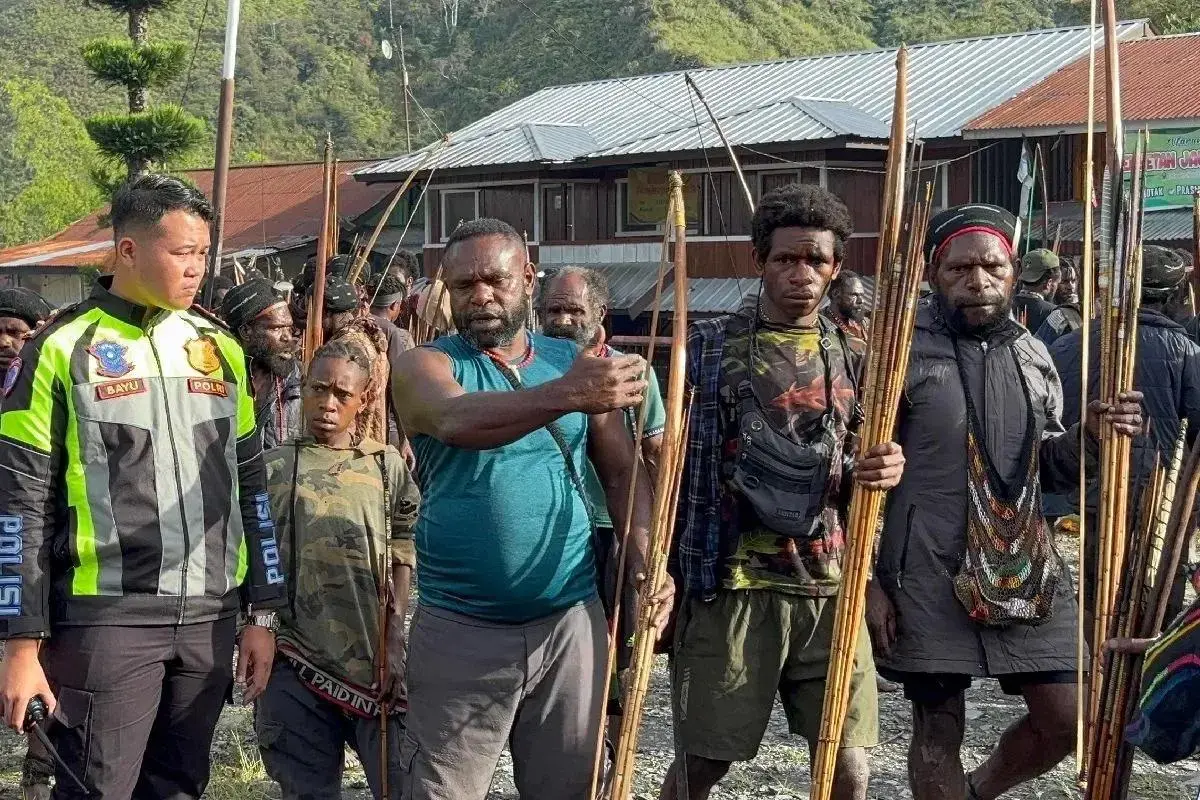 one-dead-in-clash-between-rival-election-supporters-in-mulia-central-papua