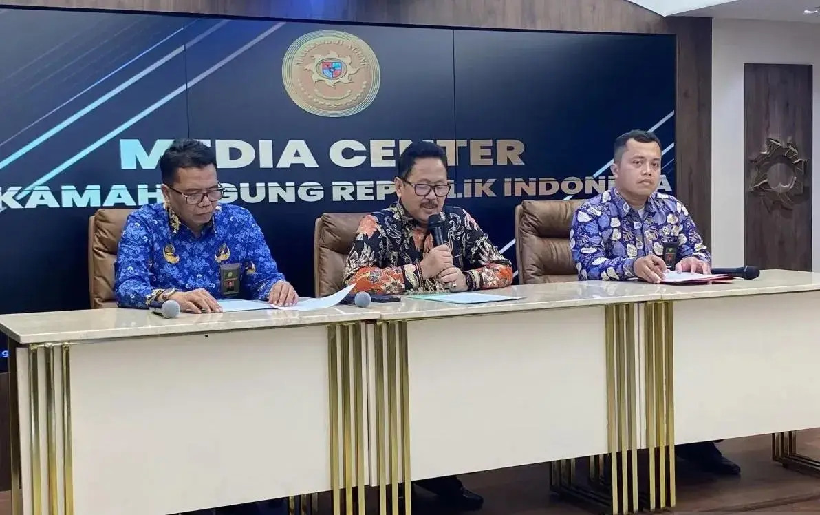 chief-justice-condemns-attacks-on-court-officials-urges-calm-after-medan-judges-house-fire