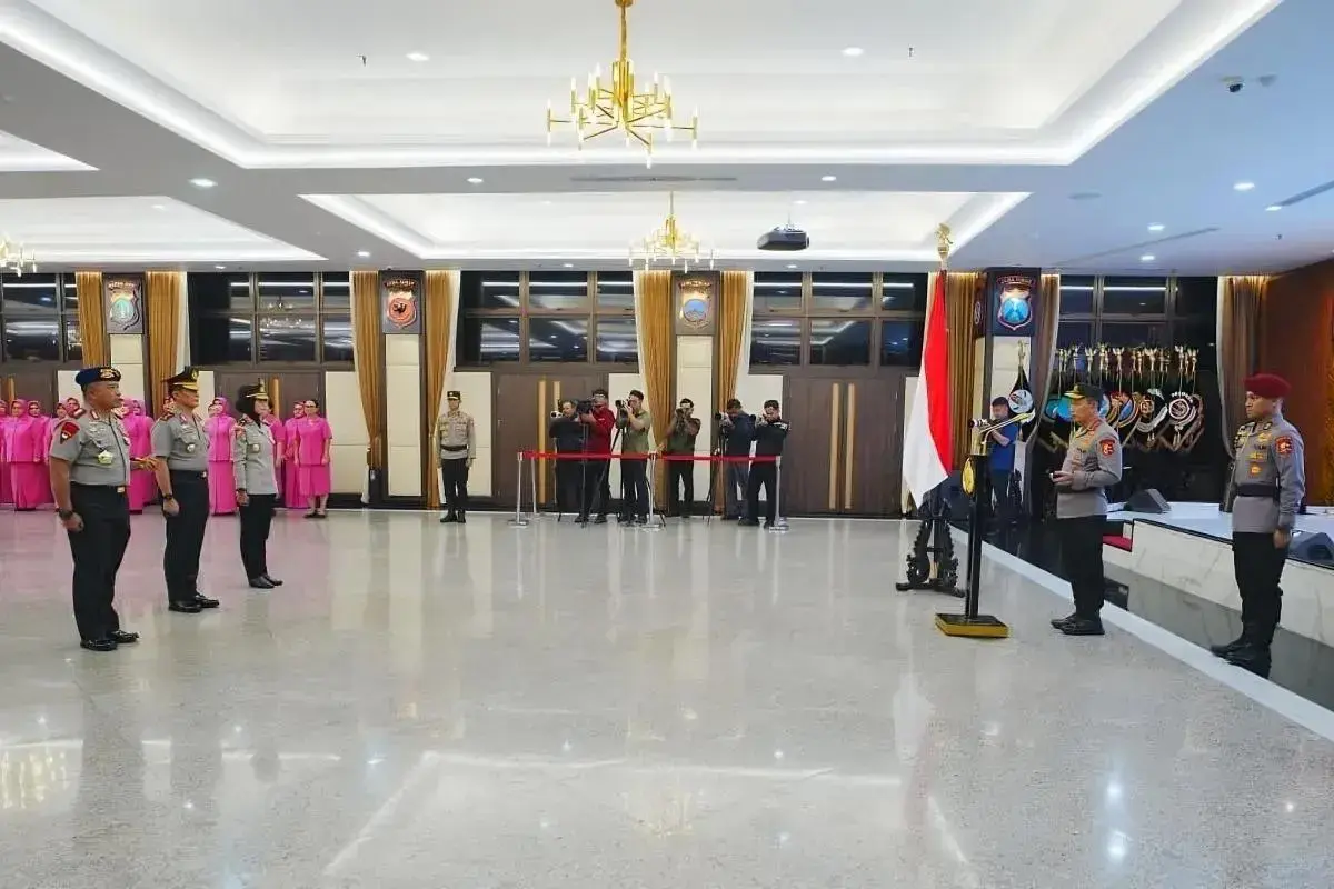 27-police-officials-promoted-including-new-three-star-brimob-commander