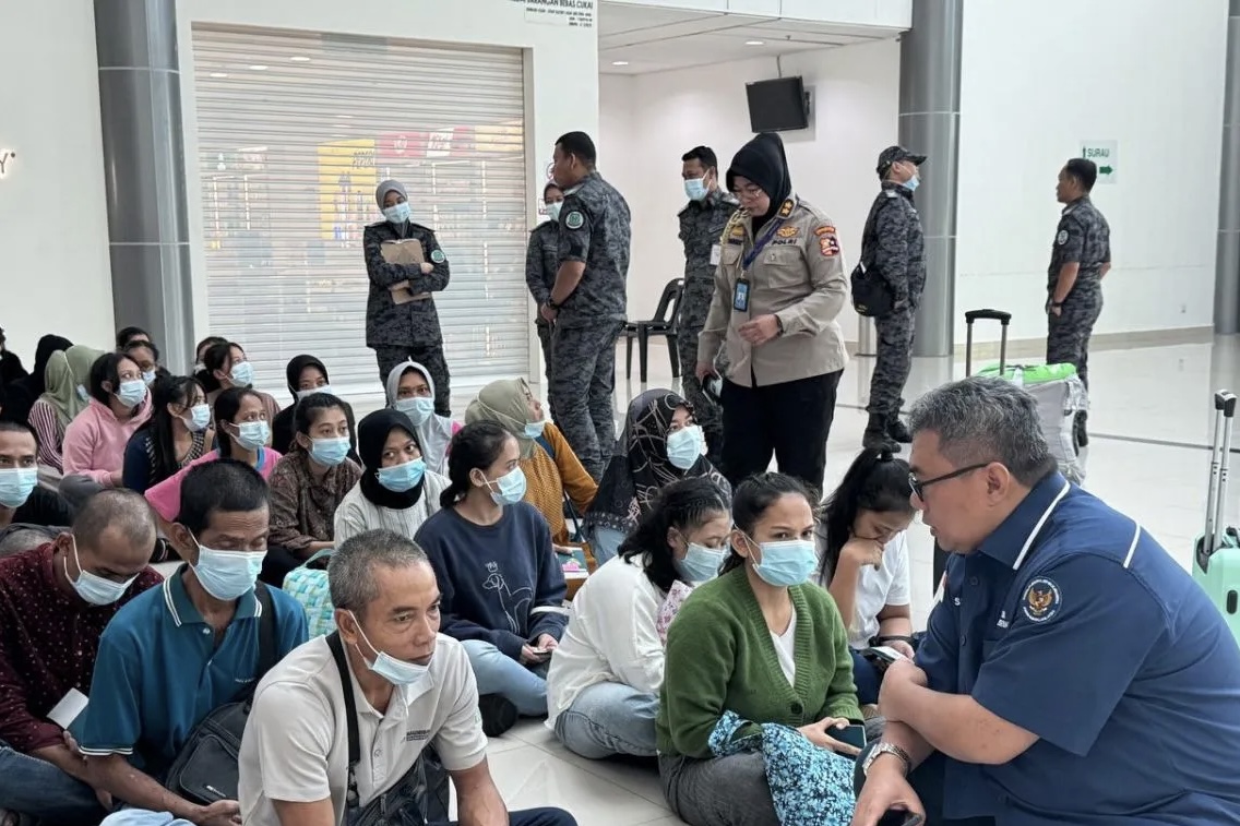 indonesian-consulate-in-johor-bahru-repatriates-2449-migrant-workers-since-january