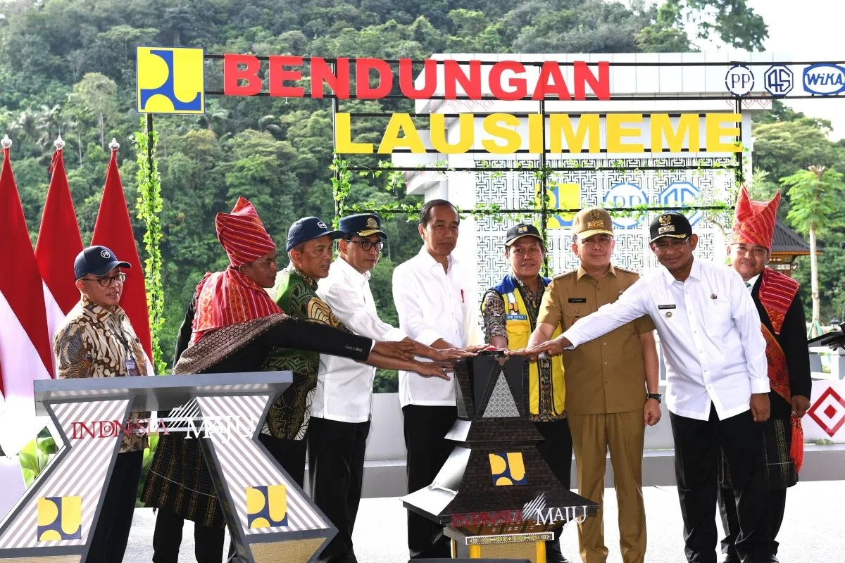 jokowi-inaugurates-lausimeme-dam-in-north-sumatra