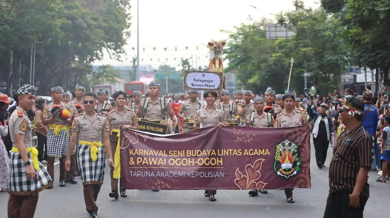 akpol-cadets-celebrate-galungan-at-the-interfaith-cultural-arts-carnival