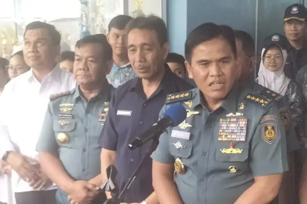 the-navy-to-establish-96-kitchens-for-free-school-meal-program