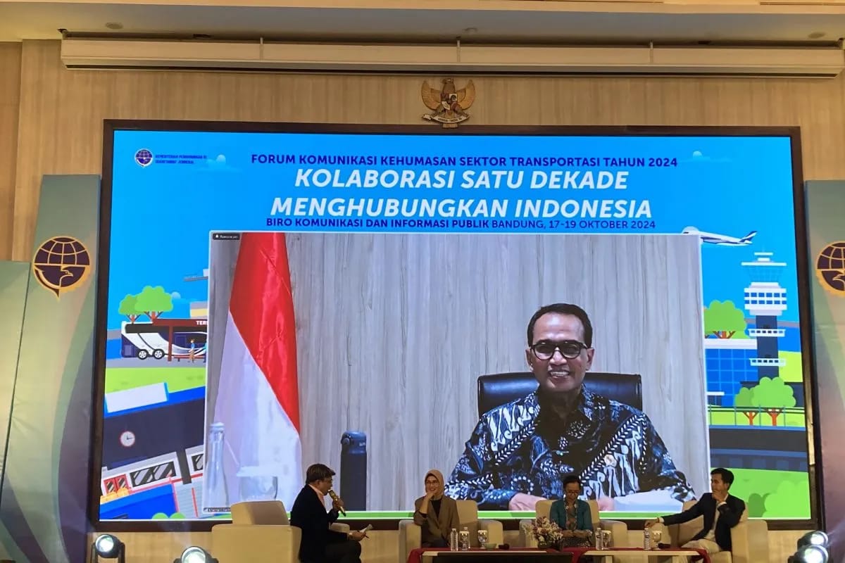 minister-budi-asked-transportation-institutions-to-improve-public-communication-quality