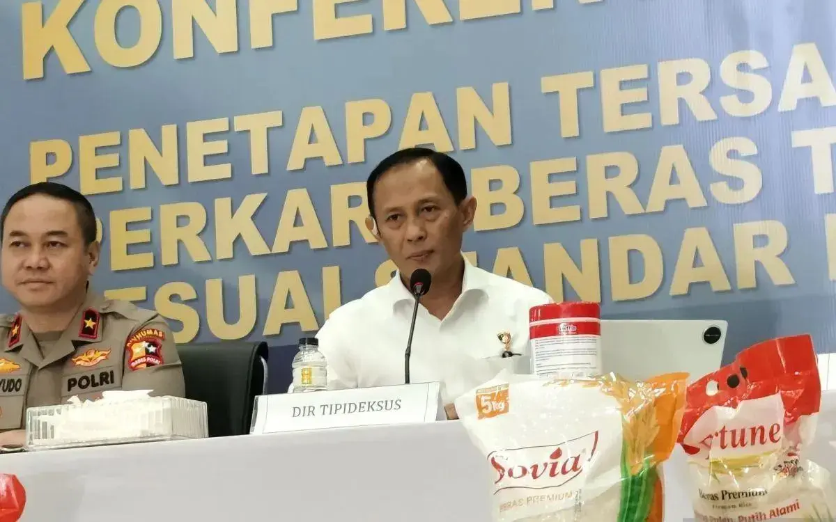 inp-orders-all-police-ranks-to-move-in-cracking-down-rice-hoarding