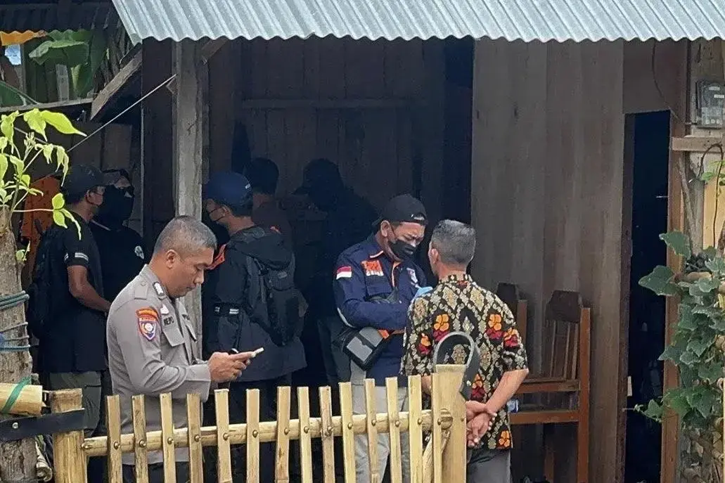 densus-88-arrests-three-terror-suspects-in-palu-and-ampana