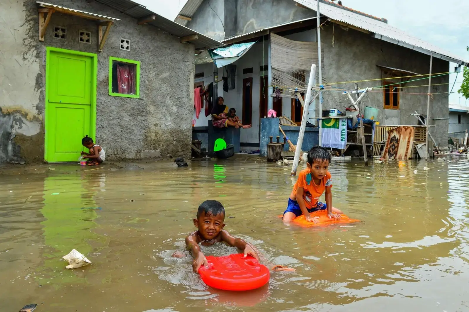 moderate-rain-intensity-can-also-cause-flooding-said-bmkg-chief