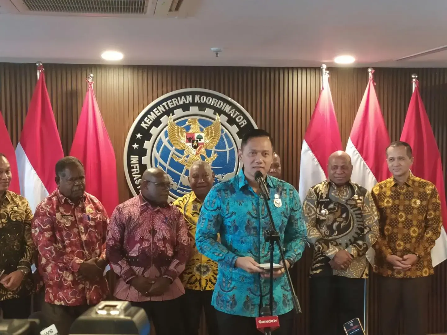 ahy-pushed-for-accelerated-infrastructure-development-in-papua