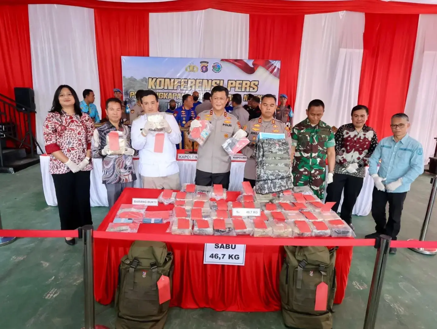 police-thwarts-the-smuggling-of-467-kg-meth-in-central-kalimantan