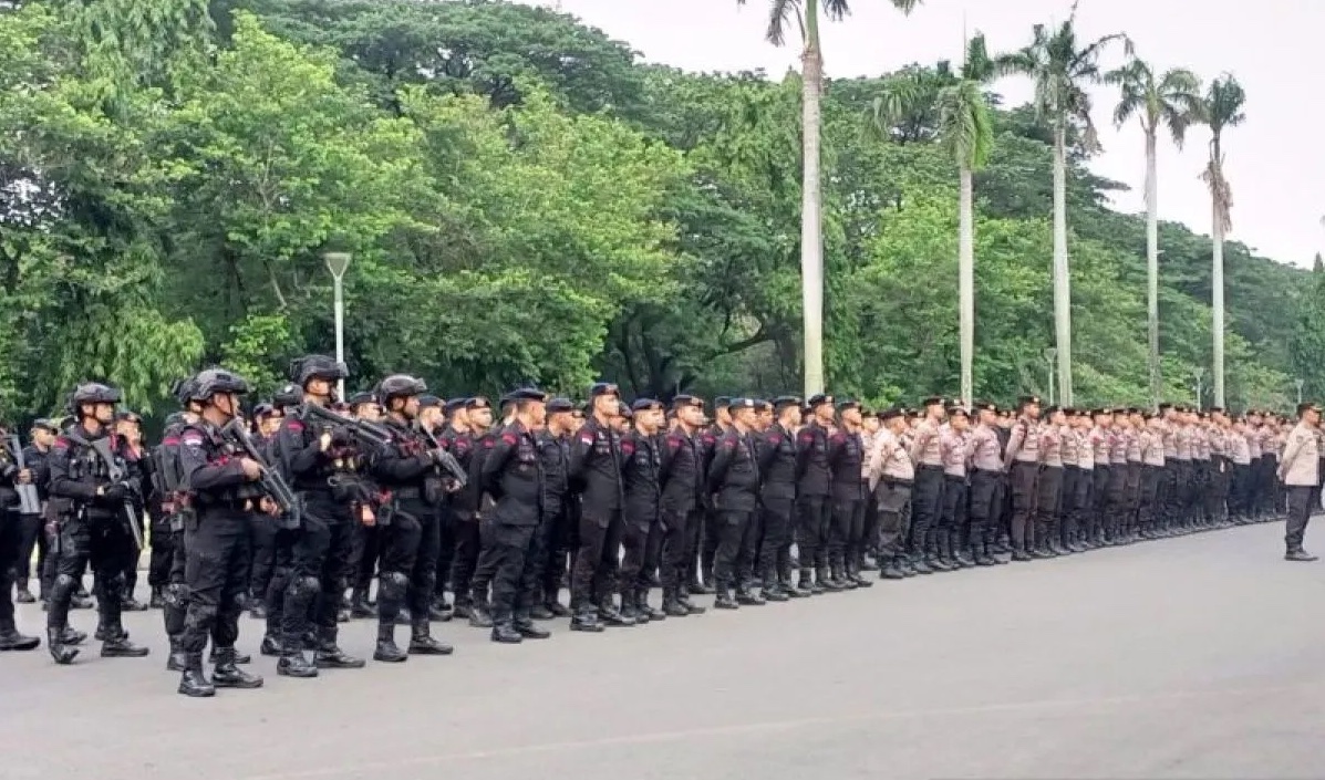 central-jakarta-police-deploy-739-personnel-to-secure-fpi-protest-at-us-embassy