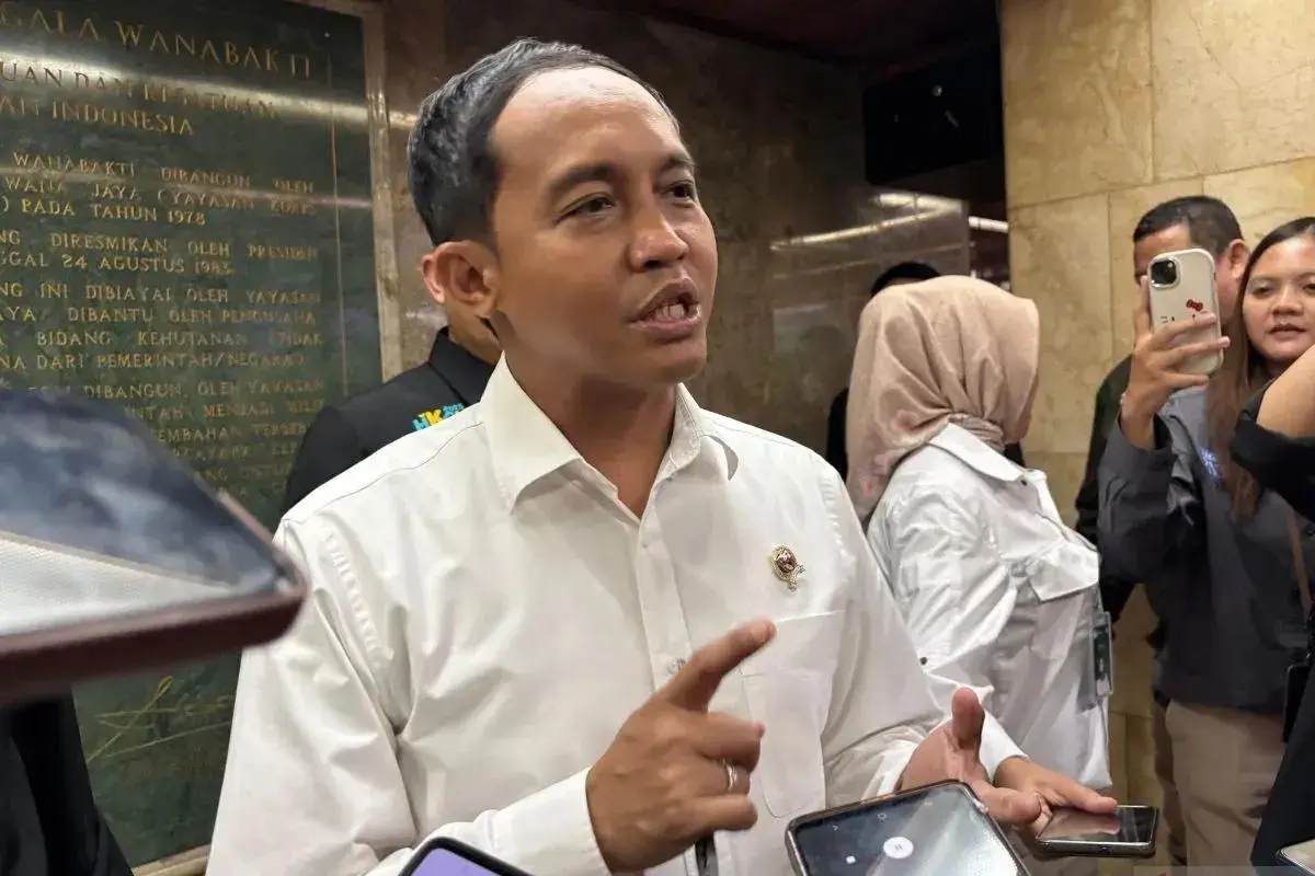 forestry-minister-denies-600-villa-development-in-komodo-parks-padar-island