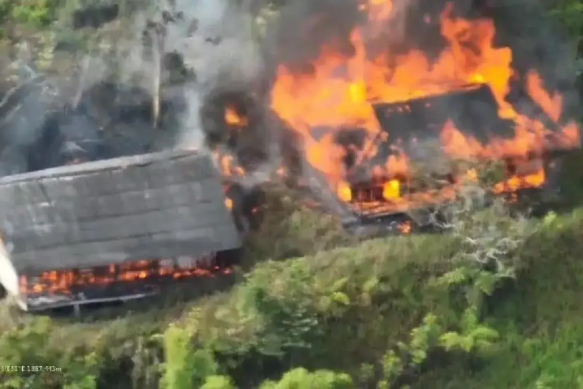 damai-cartenz-task-force-secure-papua-village-after-kkb-torches-school