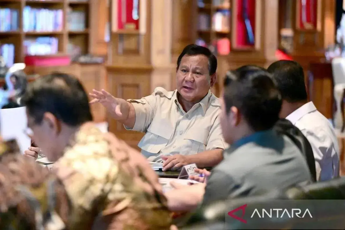 prabowo-to-prioritize-dowsntreaming-and-projects-that-have-impacts-on-job-creation