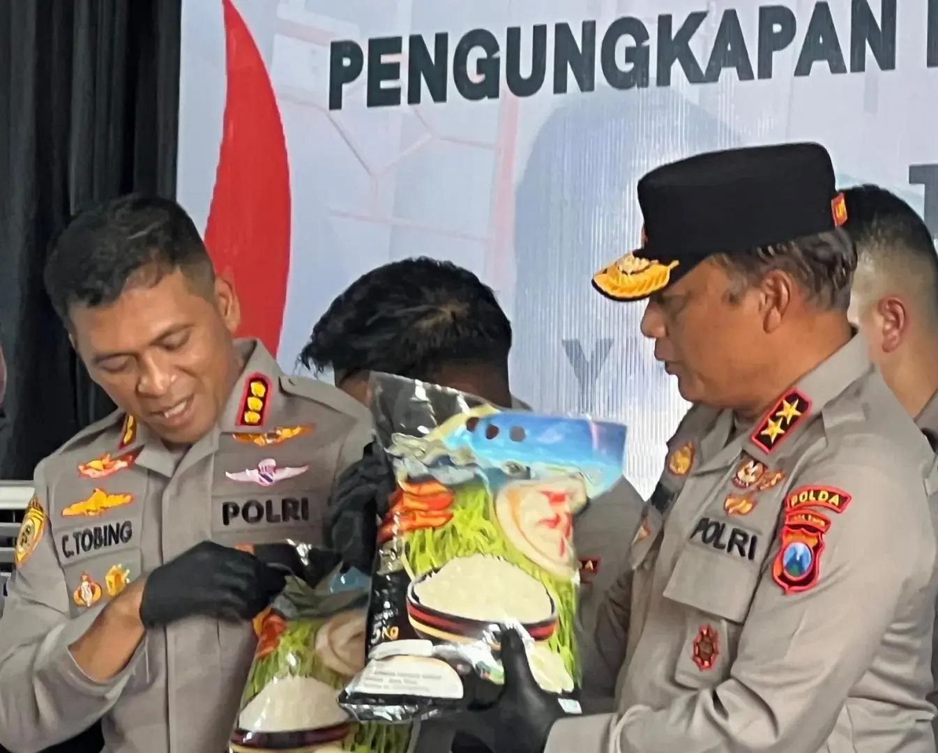 police-arrest-rice-adulterated-practitioner-in-east-java-following-surprise-inspection