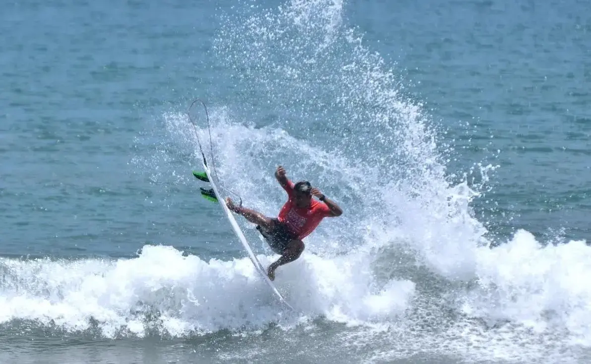 surfer-ketut-agus-tops-asia-wsl-qs-after-korea-open-win