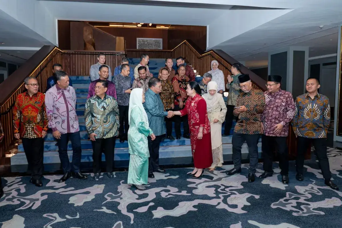 puan-seeks-further-cooperation-malaysia-on-the-sidelines-of-19th-puic-conference