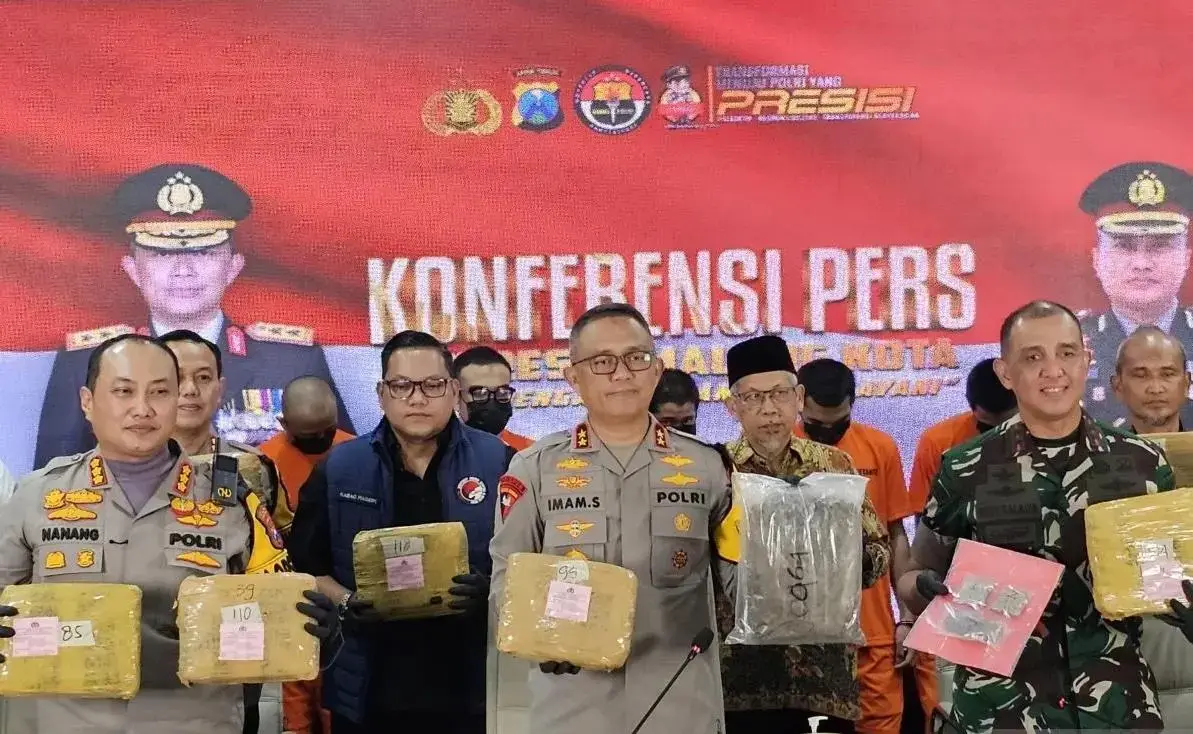 east-java-police-seize-16658-kilograms-of-cannabis-in-major-drug-bust